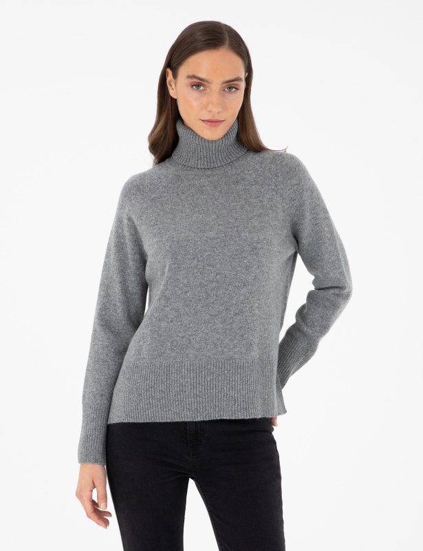 Свитер шерстяной с высоким воротником - G022SZ0TK0ESSAKA_K Кофта жен. (VR086, XS)