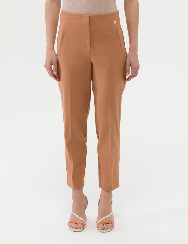 Брюки зауженные укороченные - G022SZ0030BASTE023Y Брюки жен. (VR233, 40)