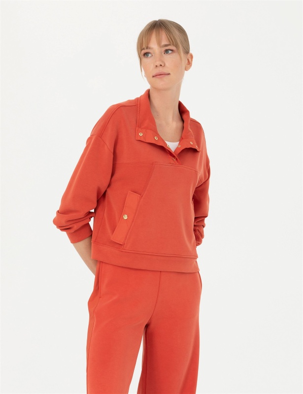 Толстовка с воротником на кнопках - 