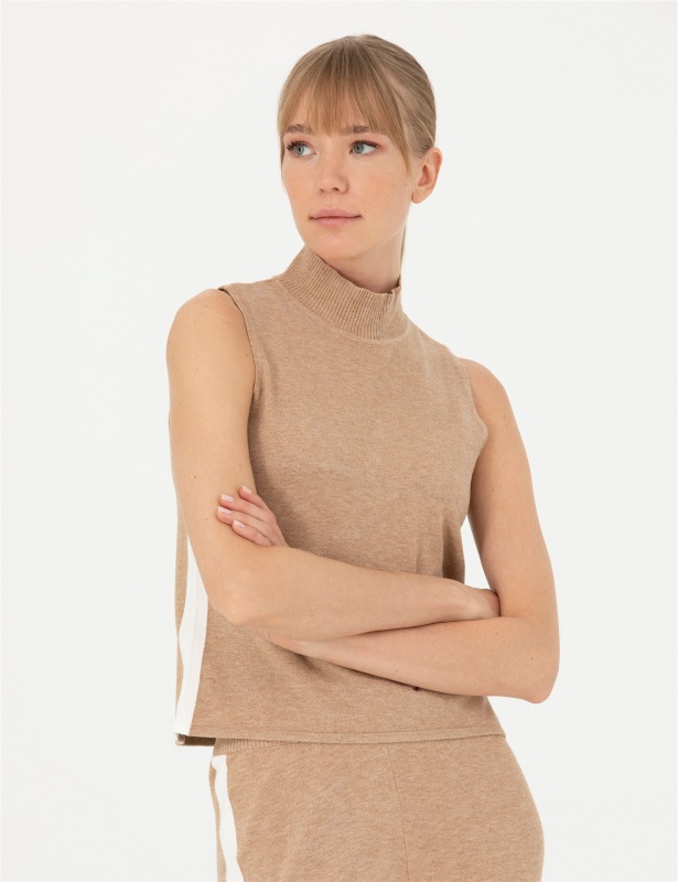 Топ трикотажный с воротником-стойка - G022SZ0TK0ANTORYUM-S Кофта жен. (VR011, L)