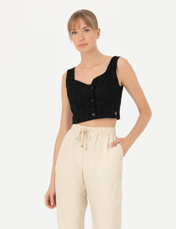 Кроп-топ на пуговицах с перфорацией - G022SZ0040SOFA Сорочка жен. (VR046, 38)