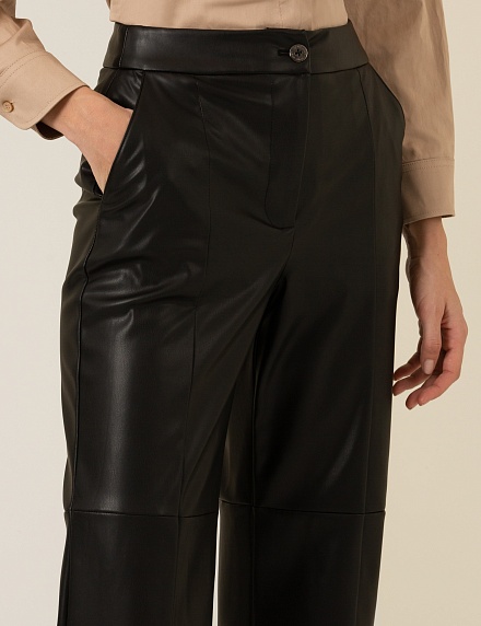 Брюки из экокожи прямые - G022SZ0780DERVU Брюки жен. (VR046, 40)