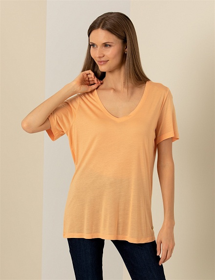 Футболка с V-образным вырезом - G022SZ0110GIOSETTA Футболка жен. (VR051, XS)
