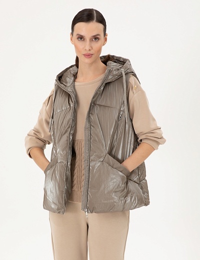 Жилет утепленный с несъемным капюшоном - G022SZ0MS0FENDOR Куртка жен. (VR052, 34)