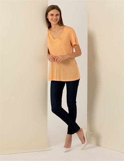 Футболка с V-образным вырезом - G022SZ0110GIOSETTA Футболка жен. (VR051, XS)