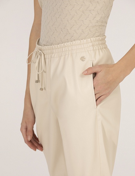 Брюки из экокожи на резинке - G022SZ0780FARPE Брюки жен. (VR071, 42)